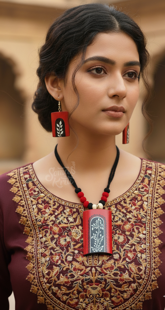 Hand-painted Bamboo Necklace set- B/W Warli on red background