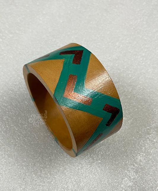 Hand-painted wooden kada- 4 cm- Zig-Zag green & Copper pattern on Wooden color base